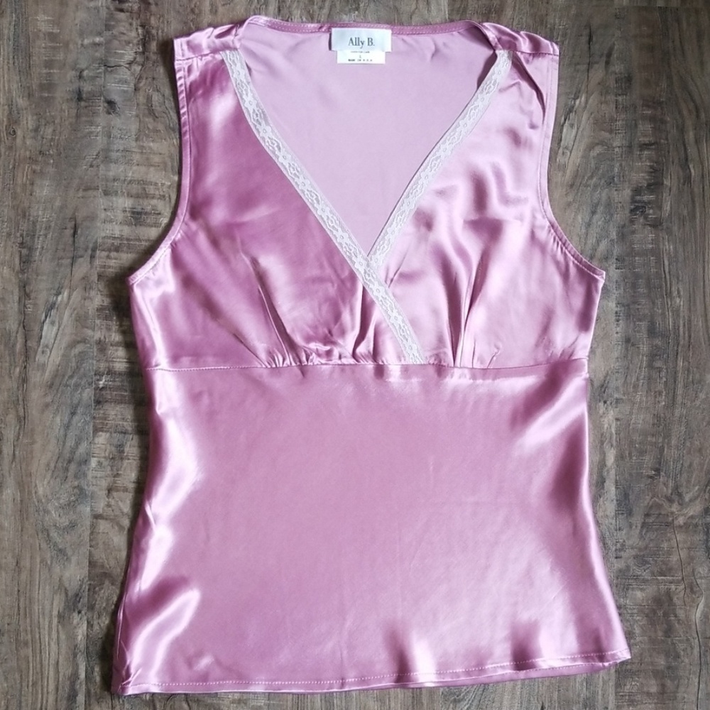 Pinkish/Purple Short Sleeve Blouse